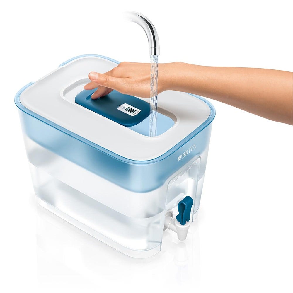 BRITA Stazione di filtraggio dell'acqua 8.2L Flow Basic Blue + 1 Filtro MAXTRA PRO (filtra PFAS)