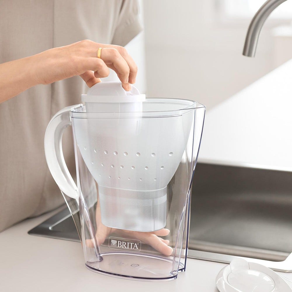 BRITA Caraffa filtrante 2.4L Marella Blu + Filtro MAXTRA PRO 1051119 (filtra PFAS)